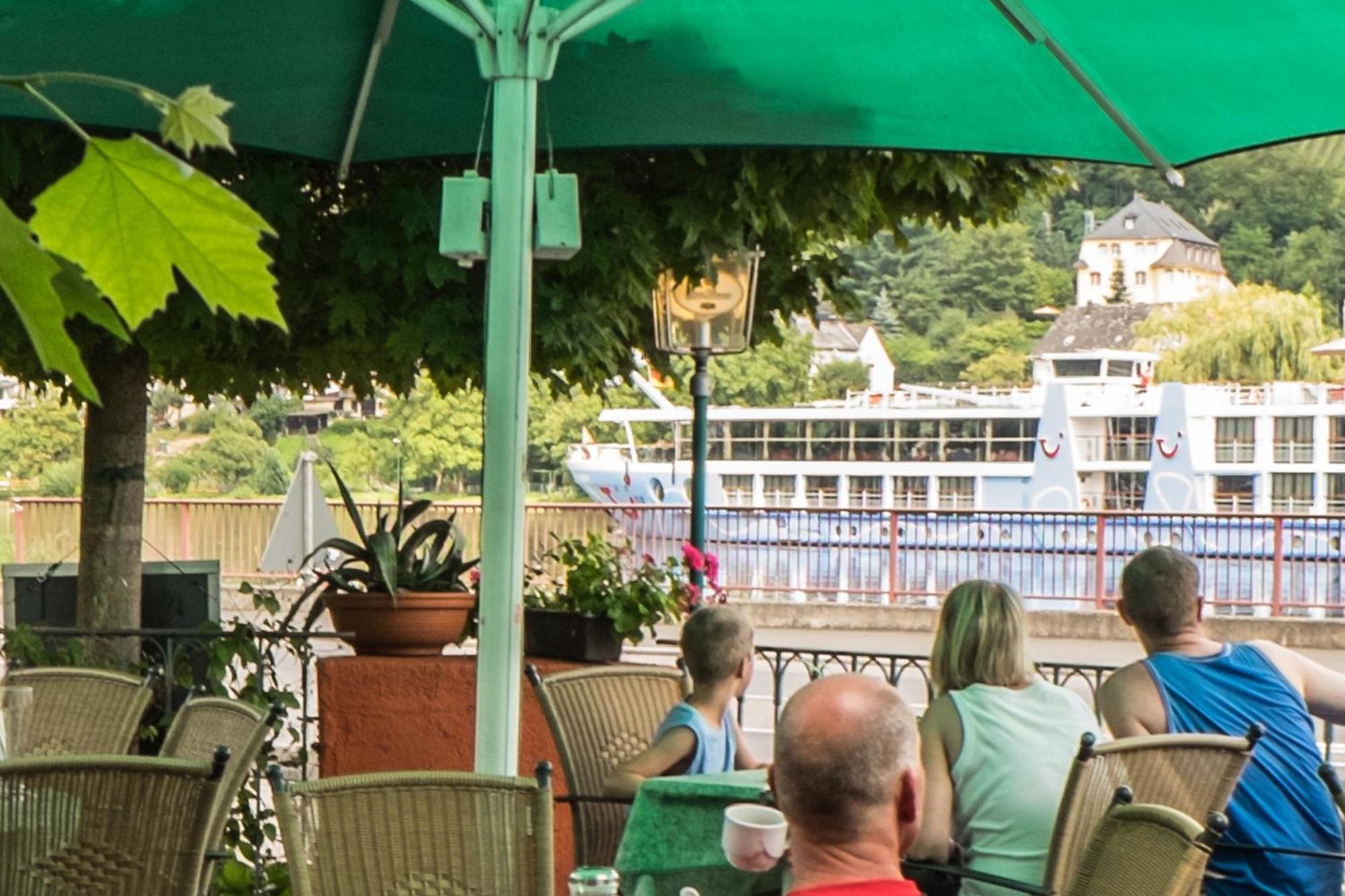 Panorama-Cafe Moselgarten Alf Kültér fotó